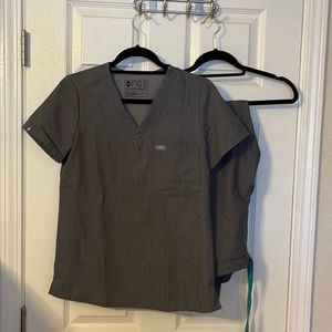 Figs scrubs set